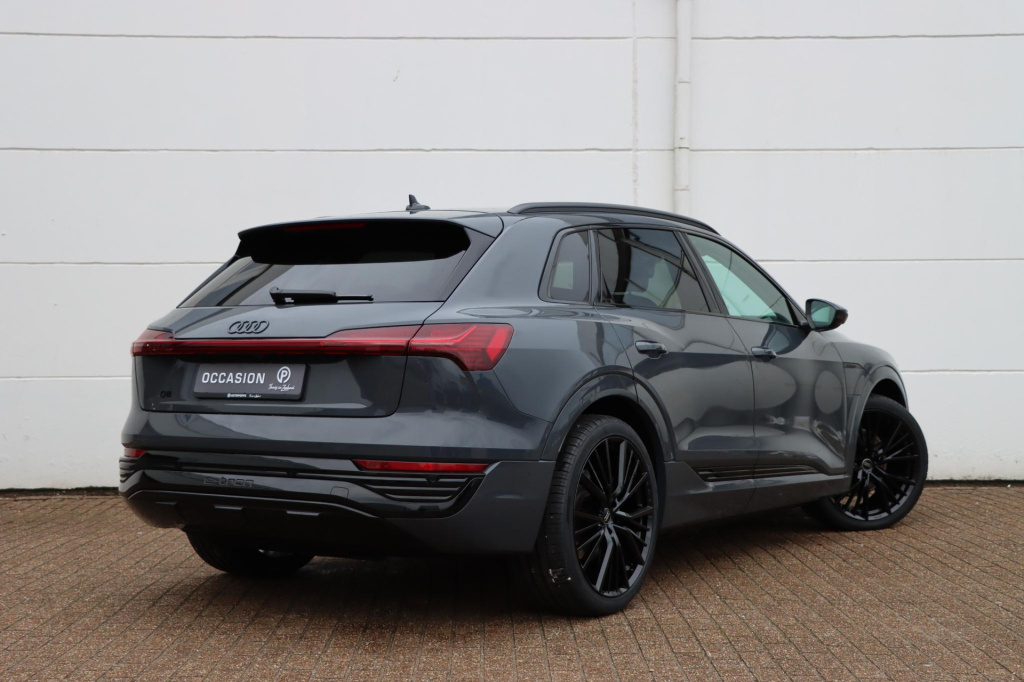 Audi Q8 E-tron