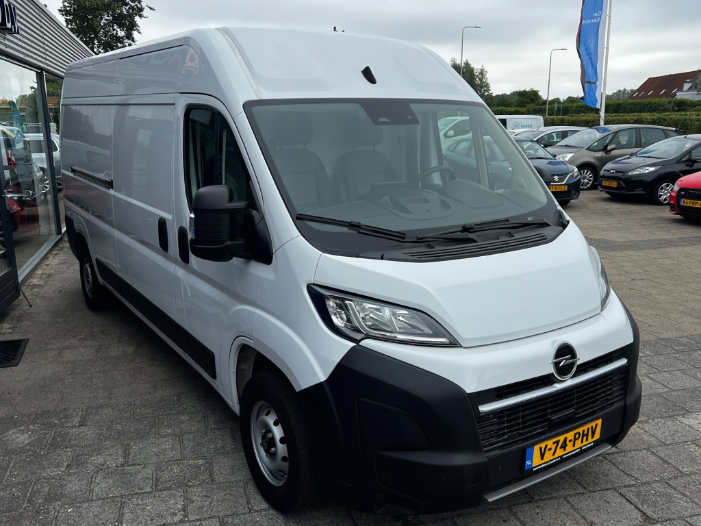 Opel Movano