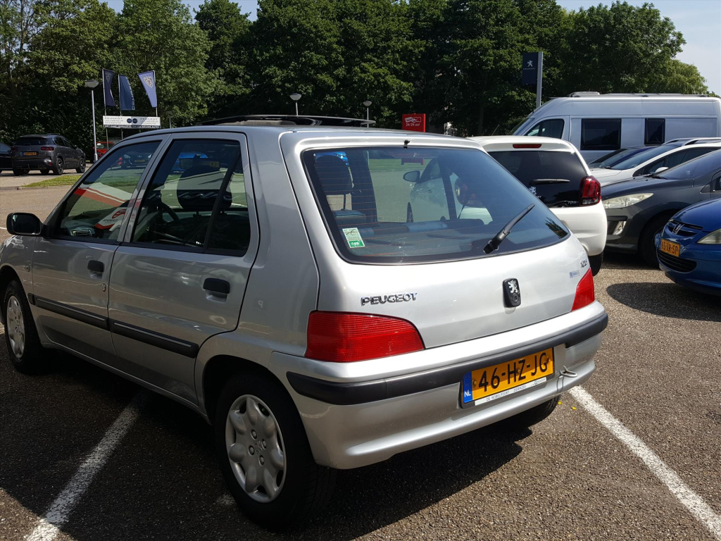 Peugeot 106