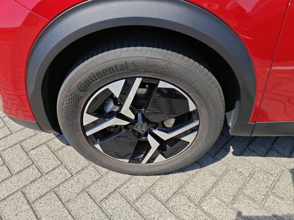 Peugeot E-2008