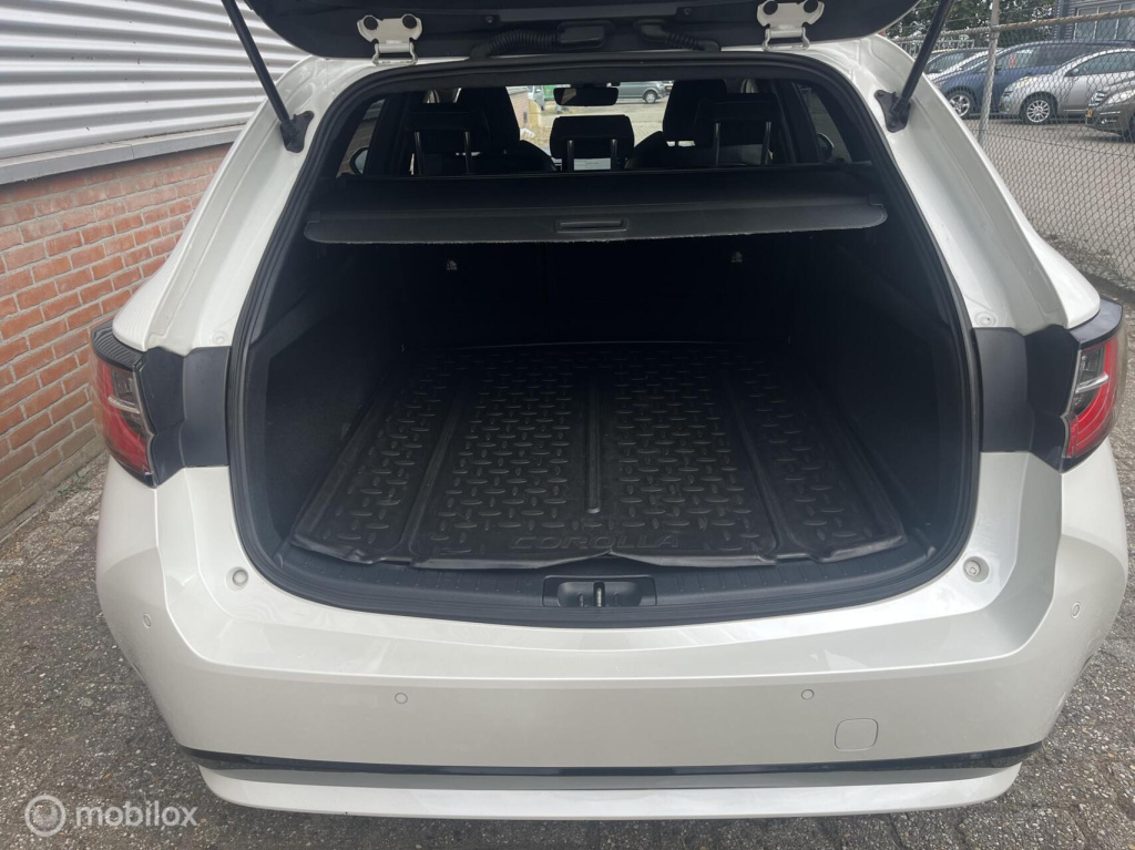 Toyota Corolla Touring Sports