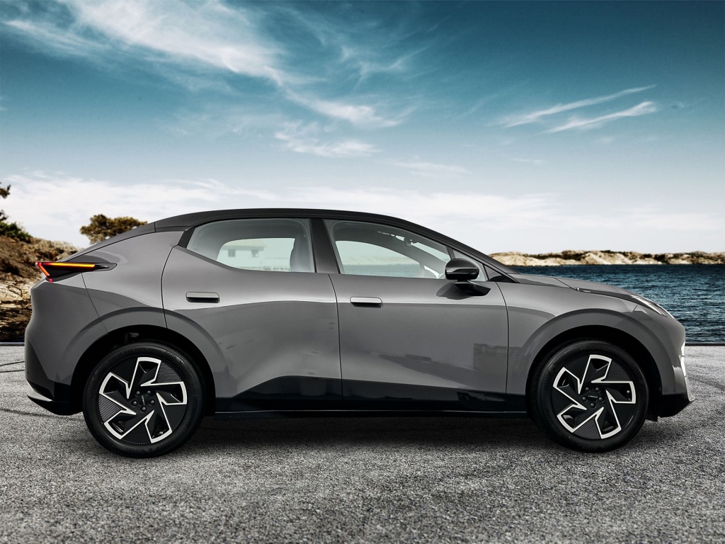 Lynk & Co 02