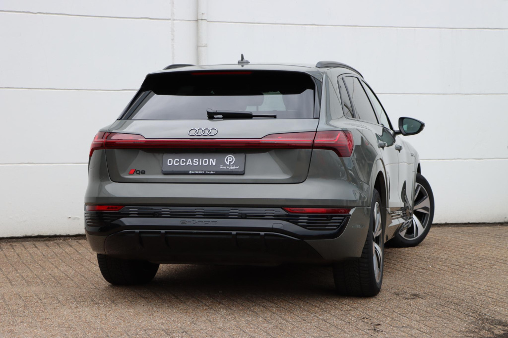 Audi Q8 E-tron