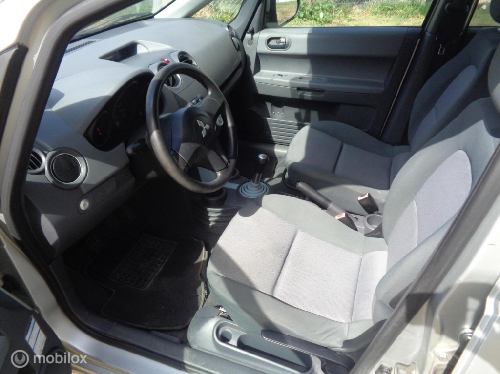 Mitsubishi Colt