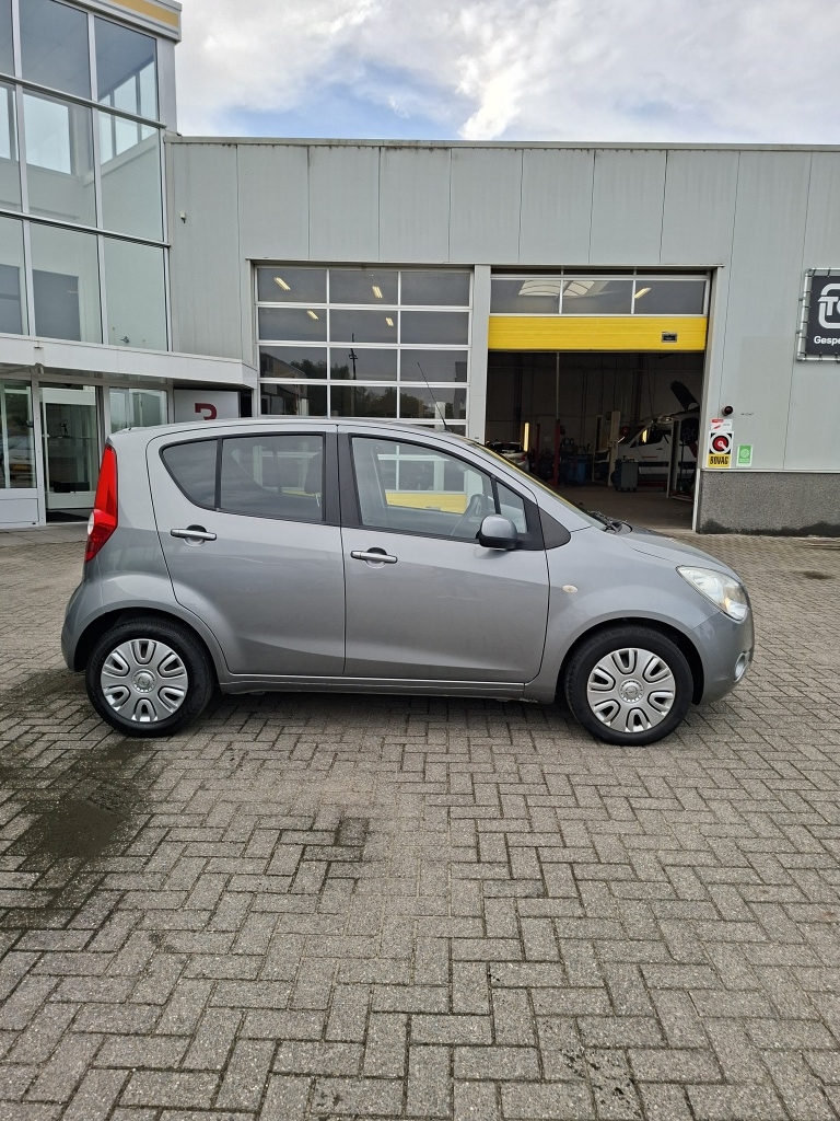 Opel Agila