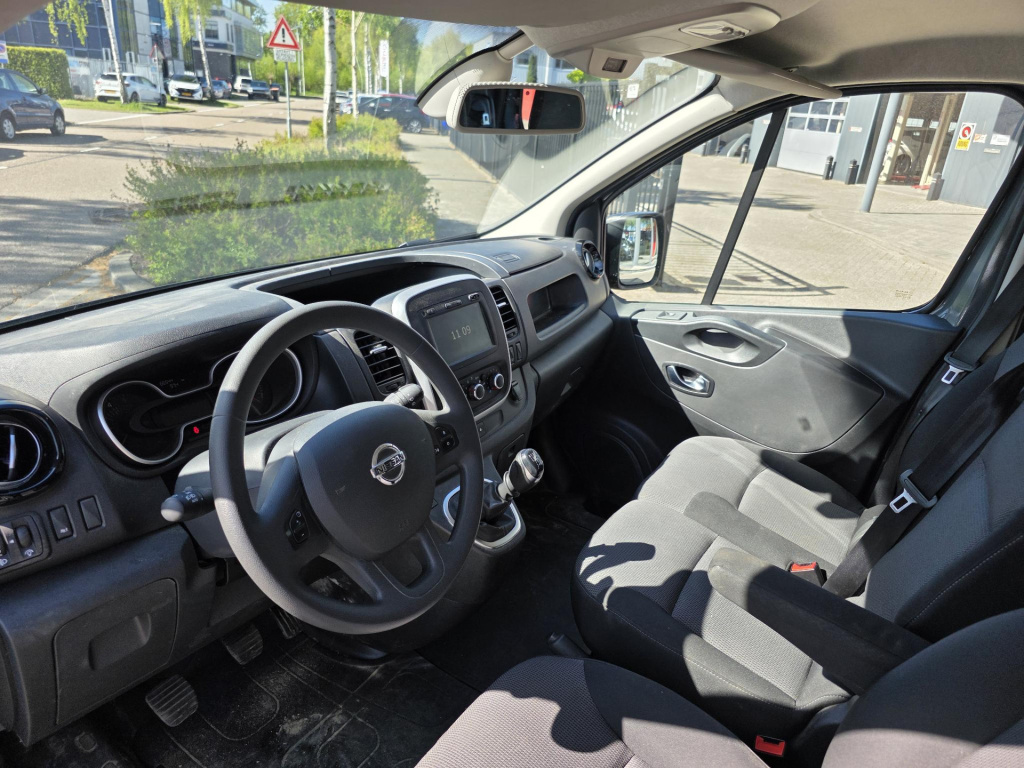 Nissan Nv300