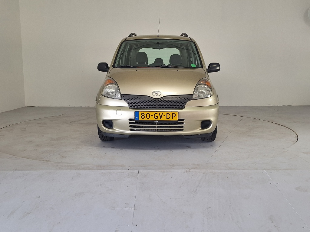 Toyota Yaris Verso