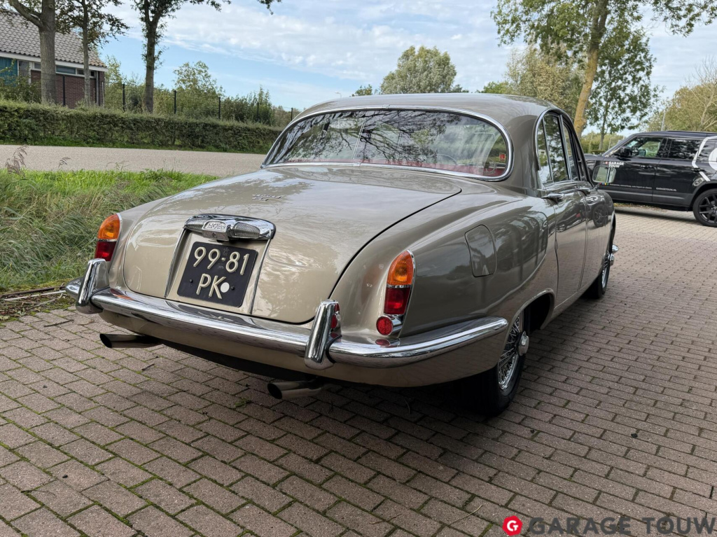 Jaguar S-Type