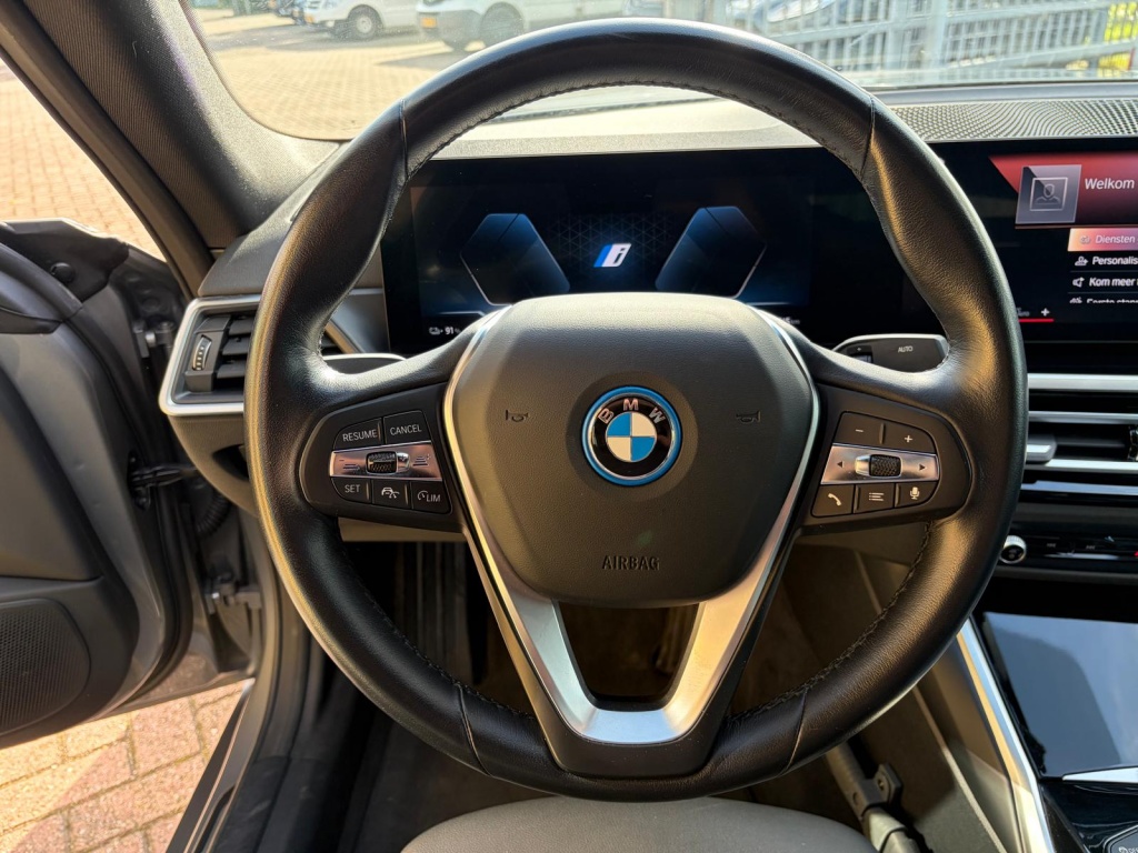 BMW I4