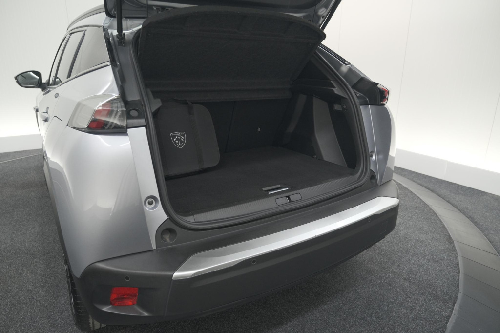 Peugeot E-2008