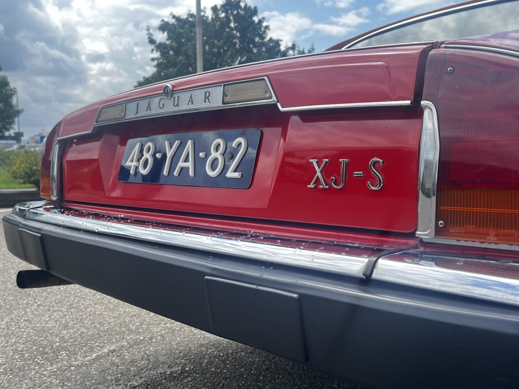 Jaguar Xj