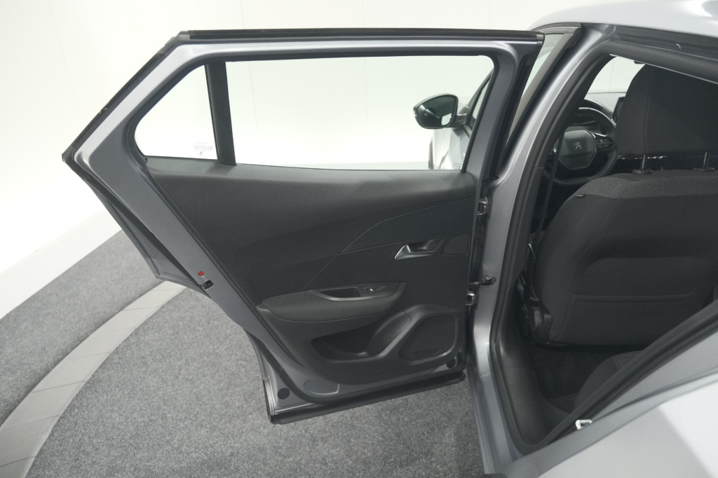 Peugeot E-2008