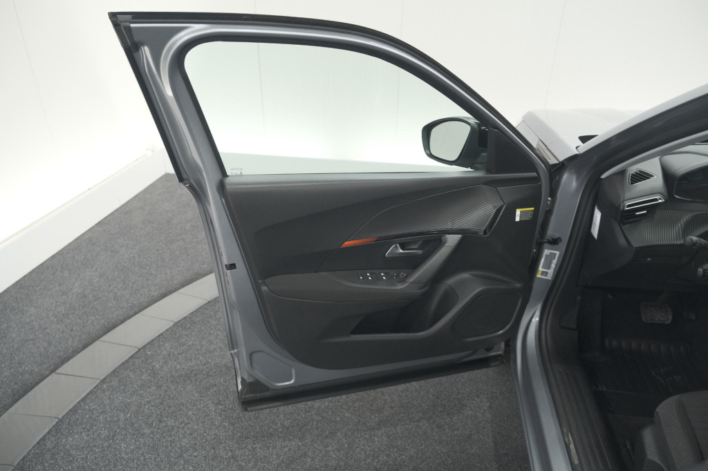 Peugeot E-2008