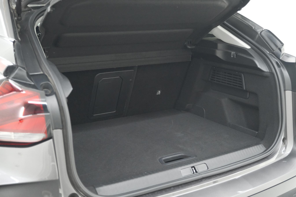 Citroen Ë-c4
