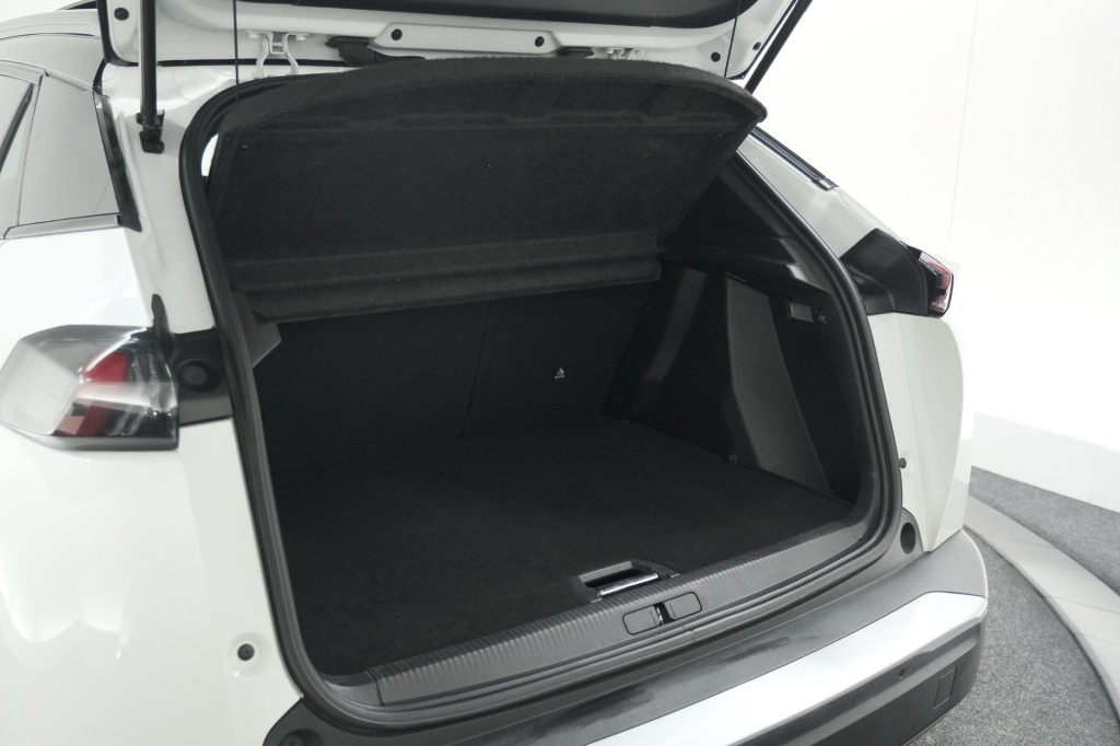Peugeot E-2008