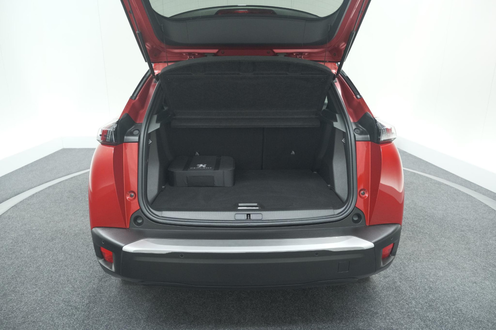 Peugeot E-2008