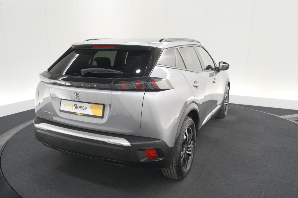 Peugeot E-2008