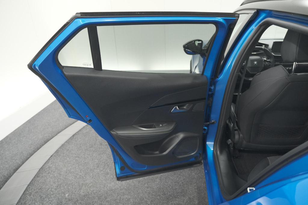 Peugeot E-2008