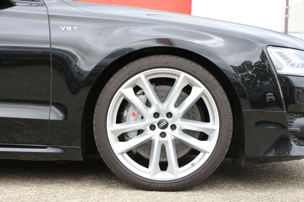 Audi S8