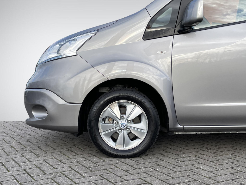 Nissan E-nv200
