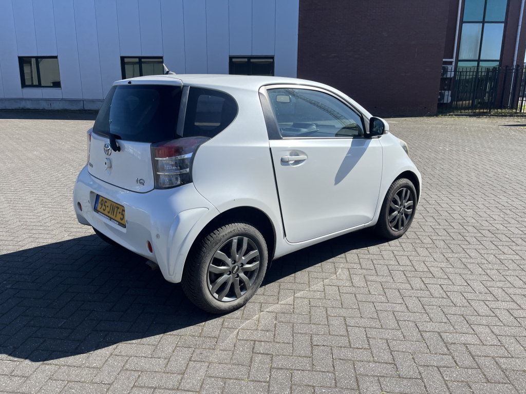 Toyota Iq