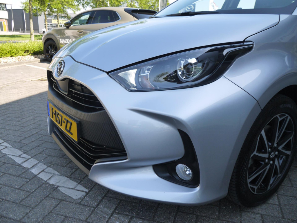Mazda 2 Hybrid