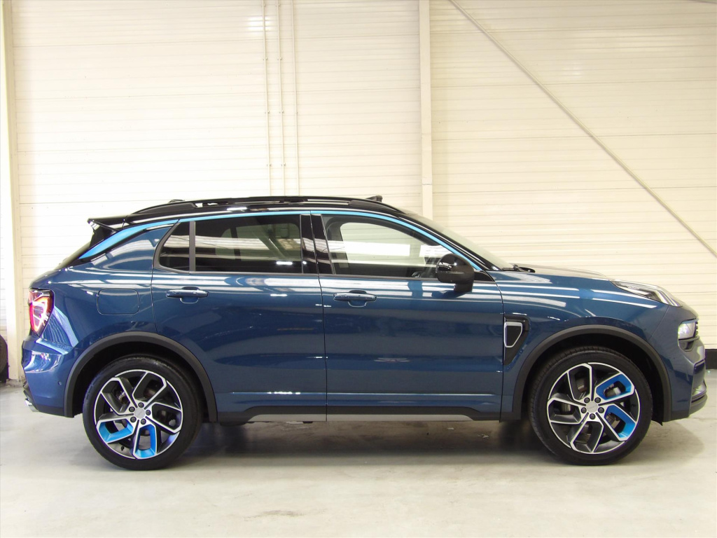 Lynk & Co 01