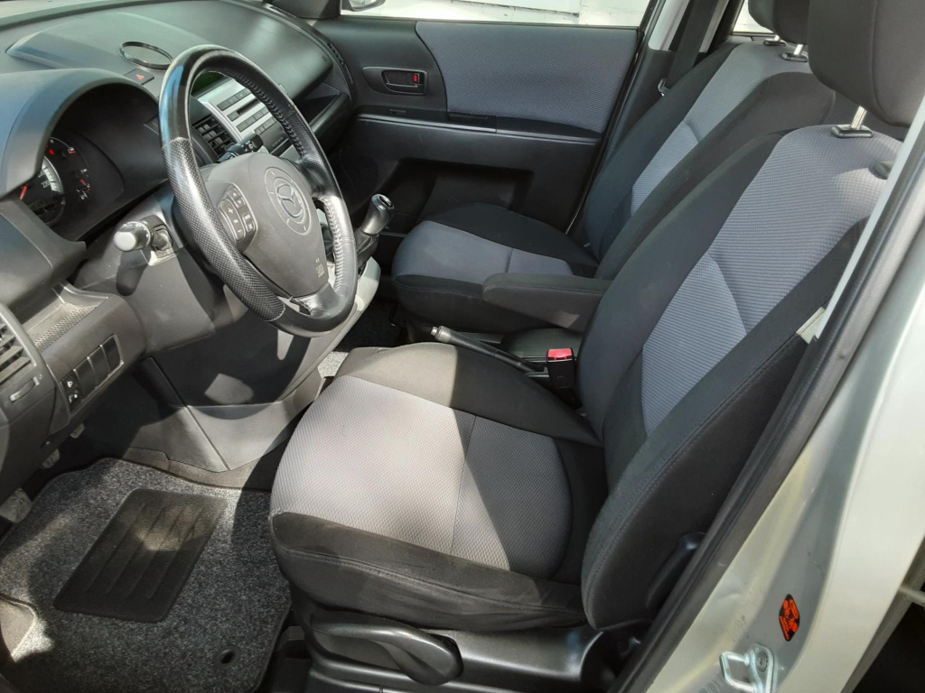 Mazda 5