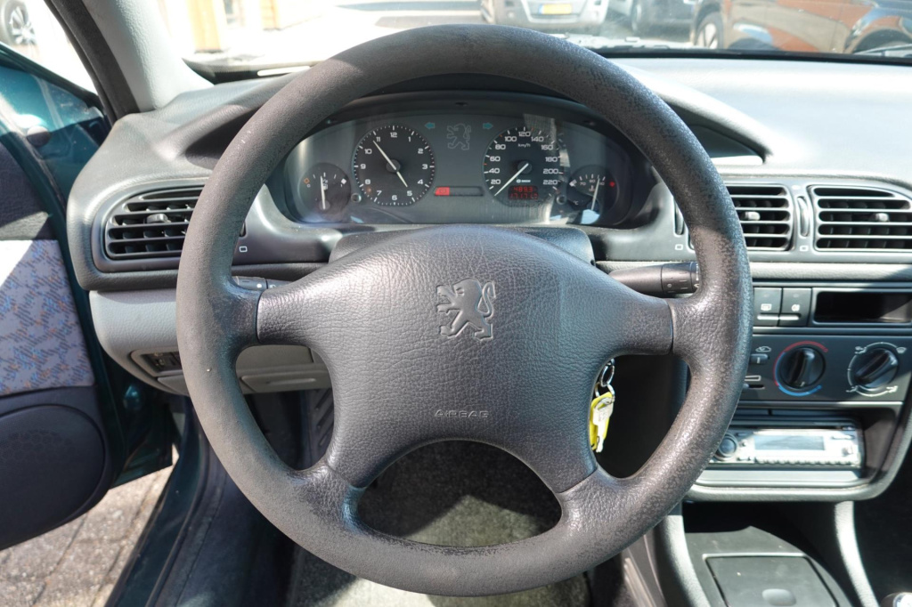 Peugeot 406