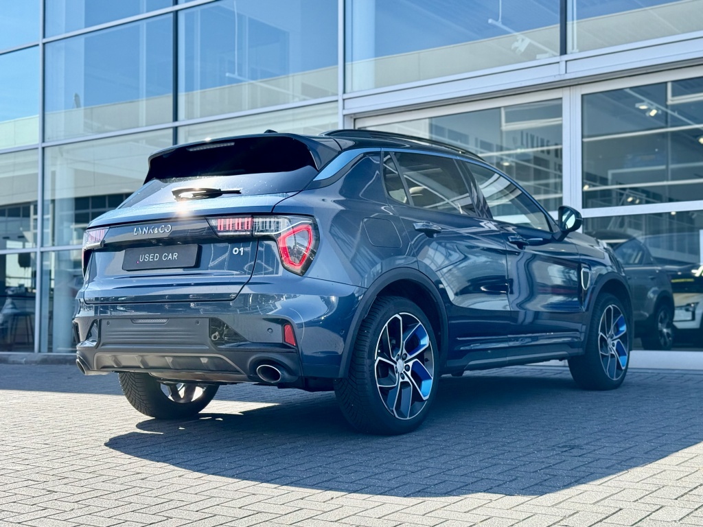 Lynk & Co 01