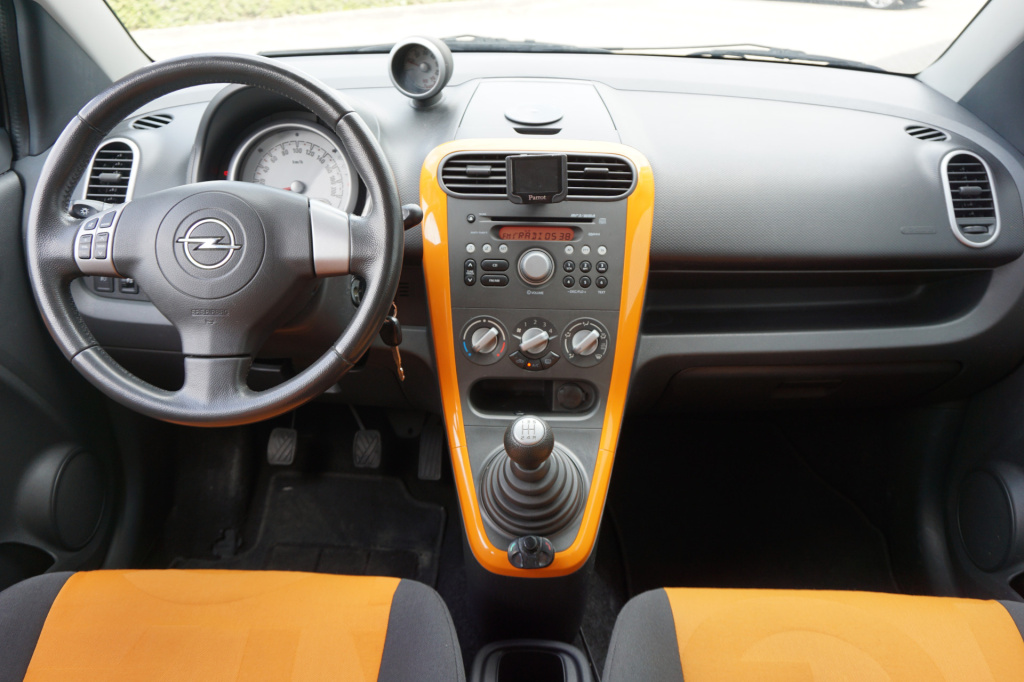 Opel Agila