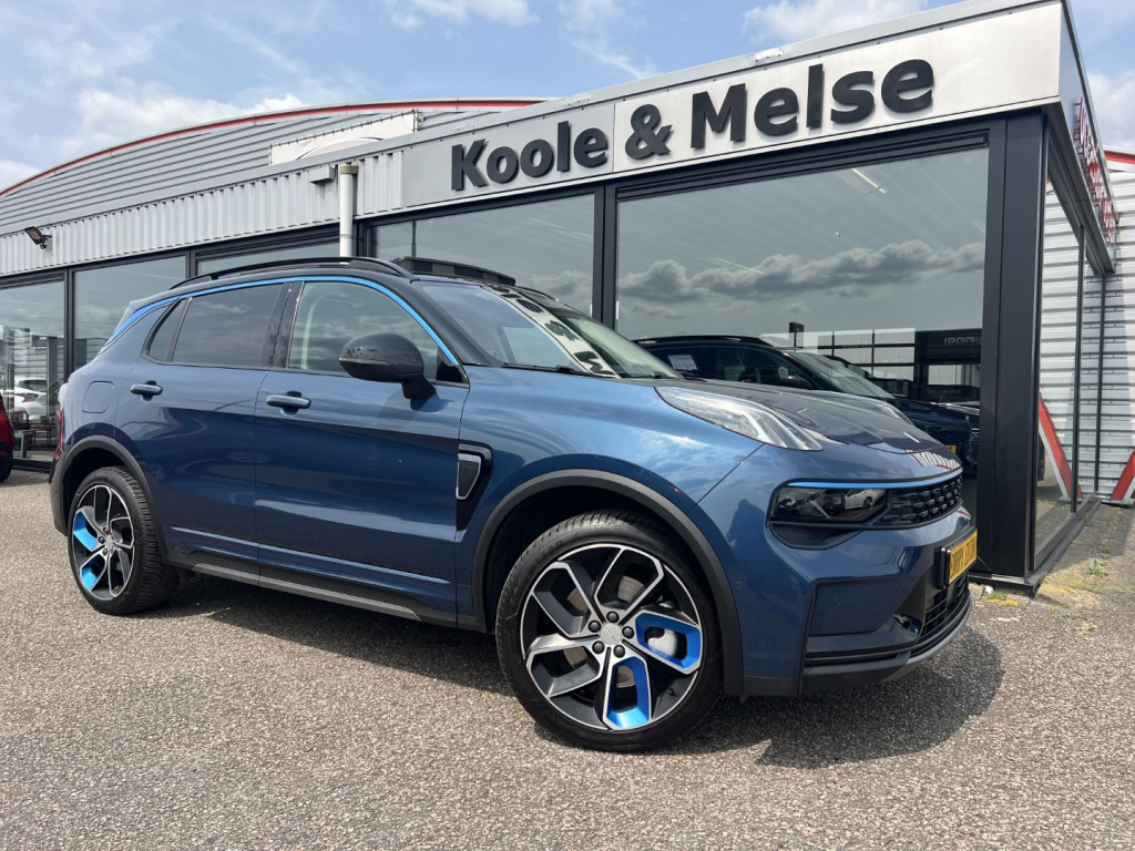 Lynk & Co 01