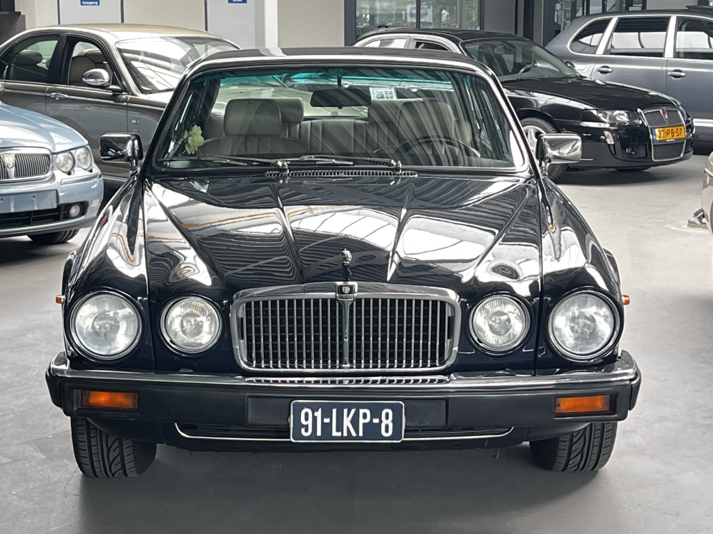 Jaguar Xj