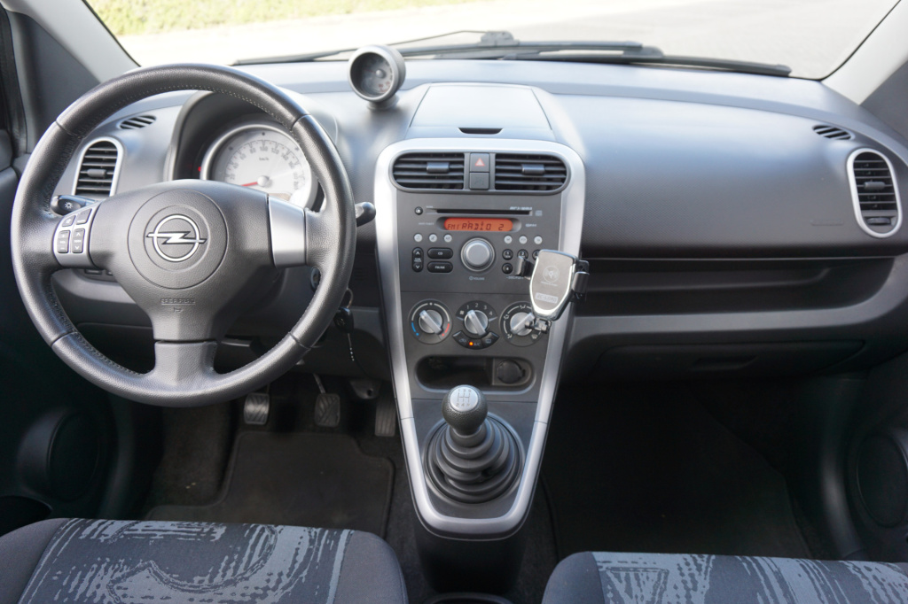 Opel Agila