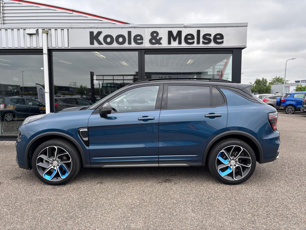 Lynk & Co 01