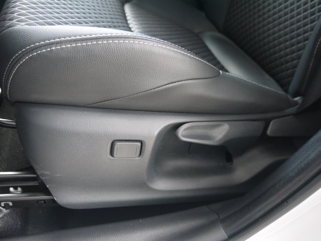 Mazda 2 Hybrid