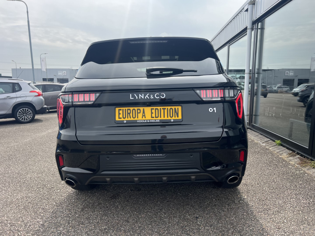 Lynk & Co 01