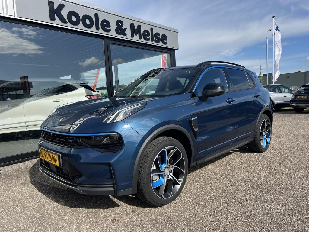 Lynk & Co 01