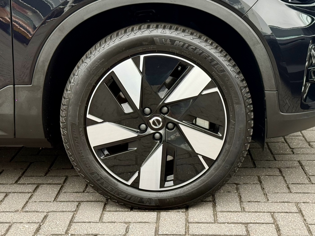 Volvo Ex40
