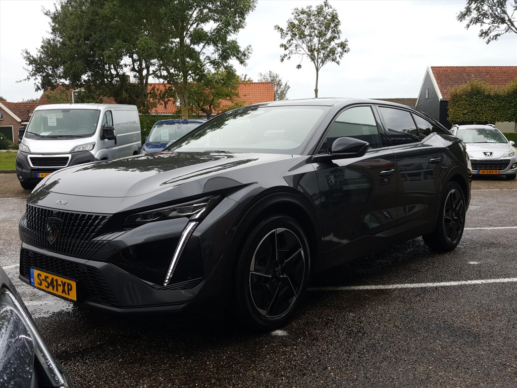 Peugeot 408