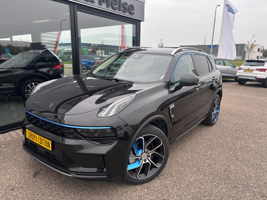Lynk & Co 01