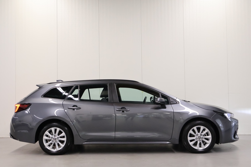 Toyota Corolla Touring Sports