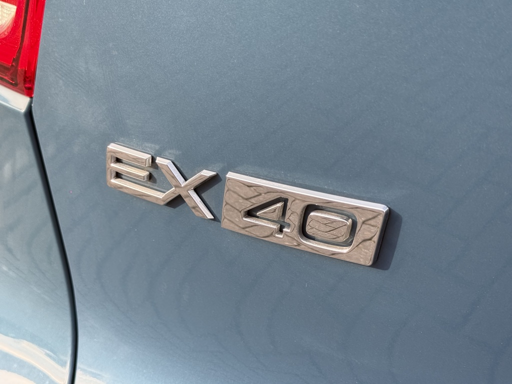 Volvo Ex40