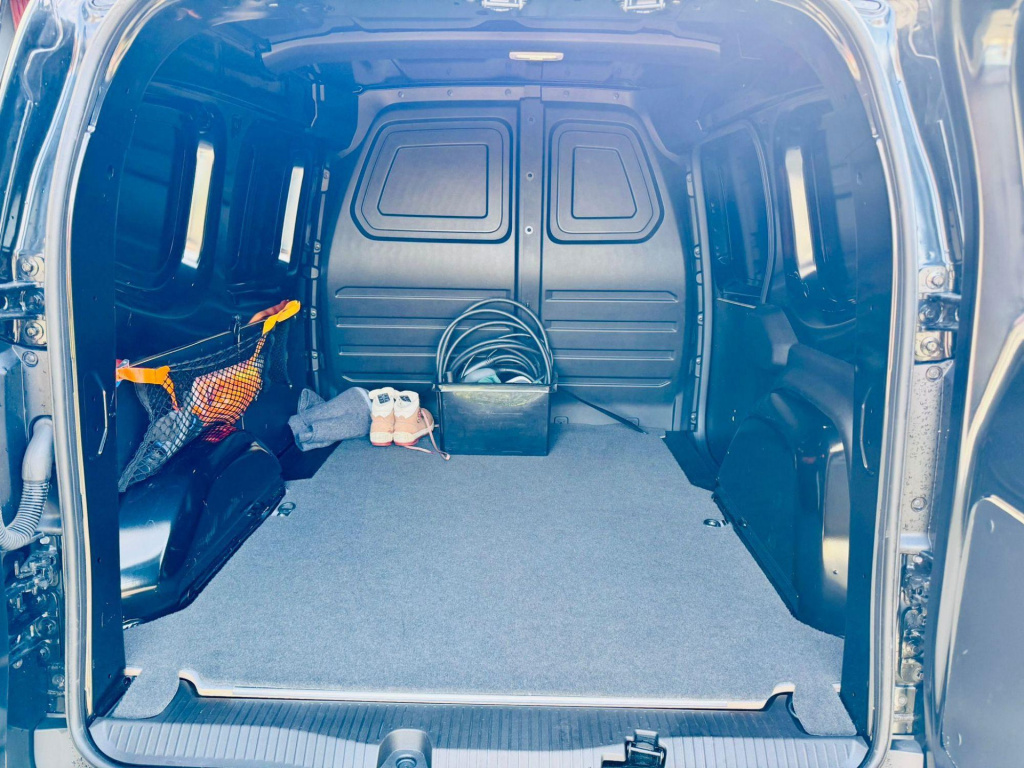 Mercedes-Benz Ecitan