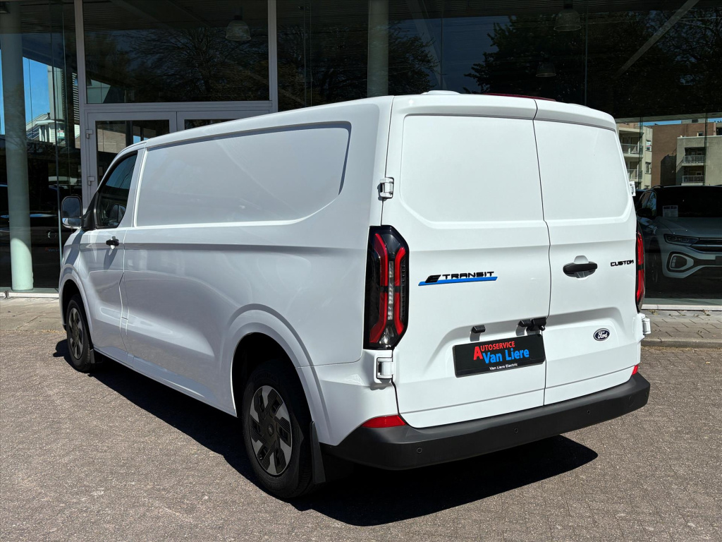 Ford E-transit Custom