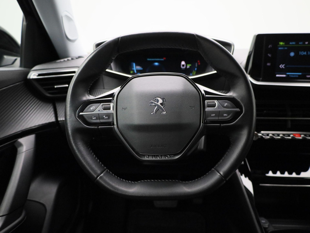 Peugeot E-2008