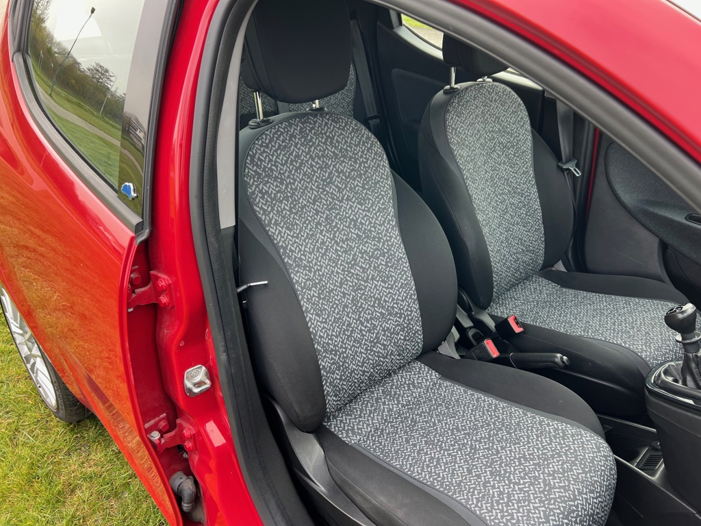 Lancia Y(psilon)