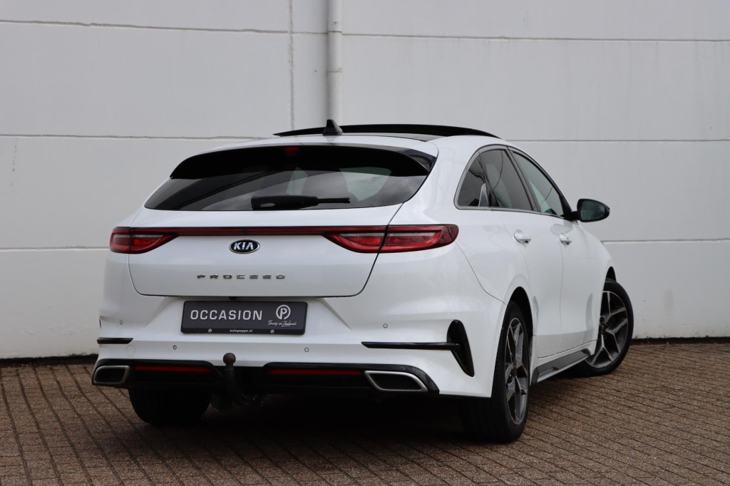 Kia Proceed