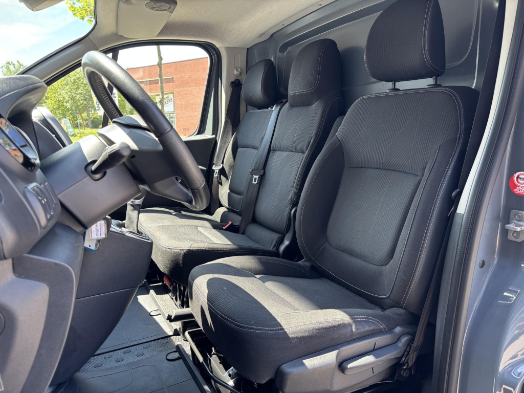 Nissan Nv300