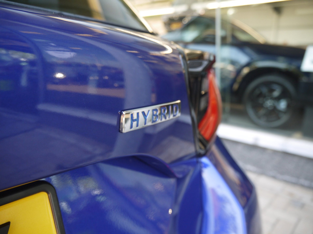 Mazda 2 Hybrid